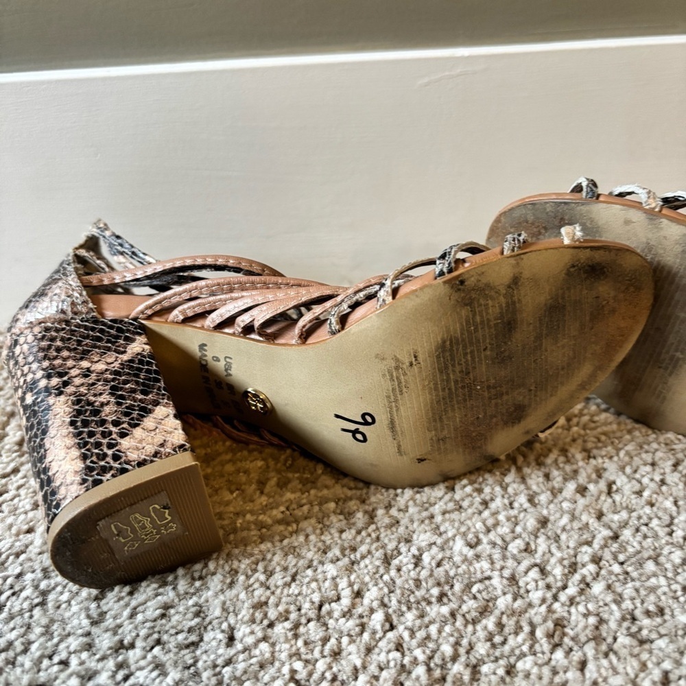 Raphaella Booz Anthropologie Snake Print Heel - size 6 - Picture 5 of 12